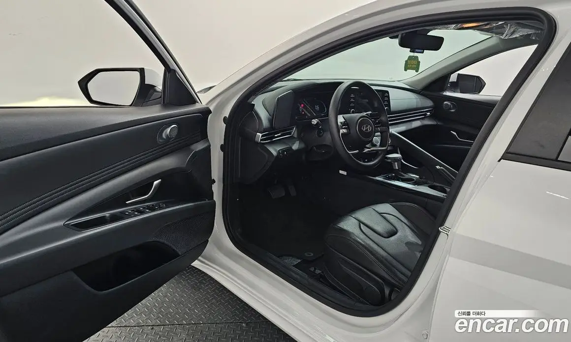 Hyundai Avante 2026 1.6 автомат (гидро), фото 13