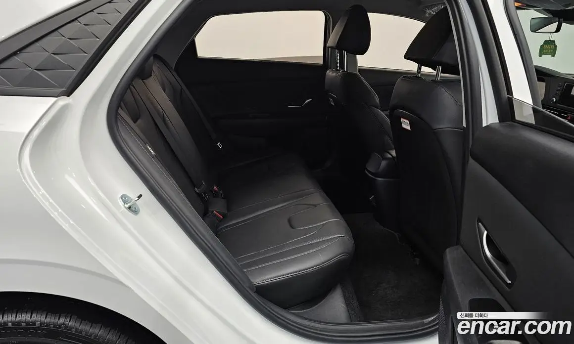 Hyundai Avante 2026 1.6 автомат (гидро), фото 17