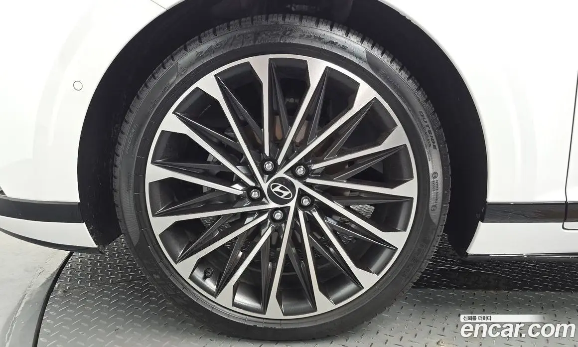 Hyundai Grandeur 2024 1.6 автомат (гидро), фото 4