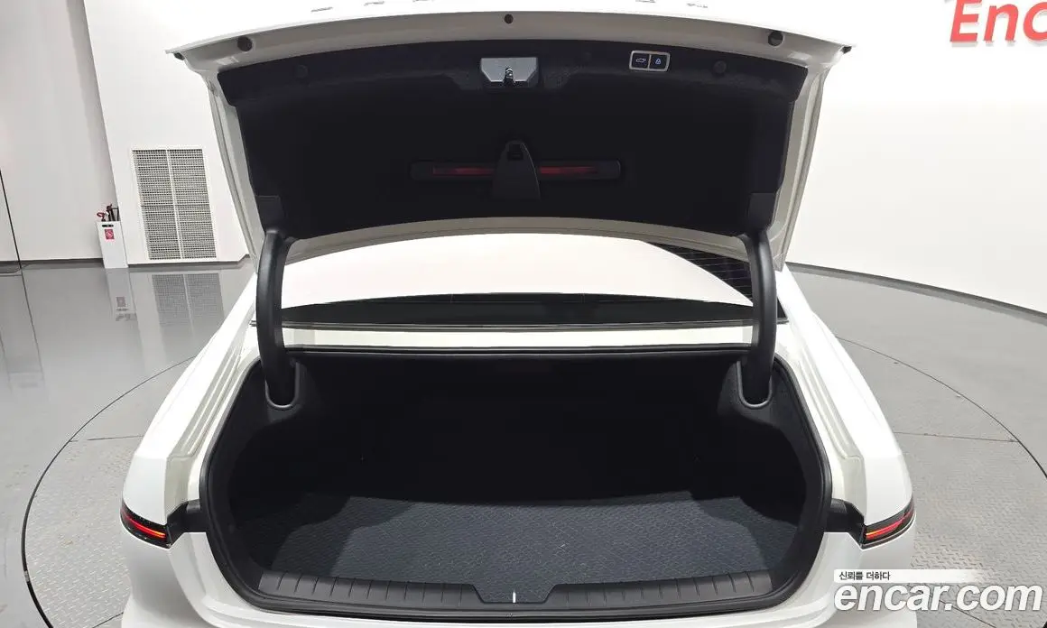 Hyundai Grandeur 2024 1.6 автомат (гидро), фото 31