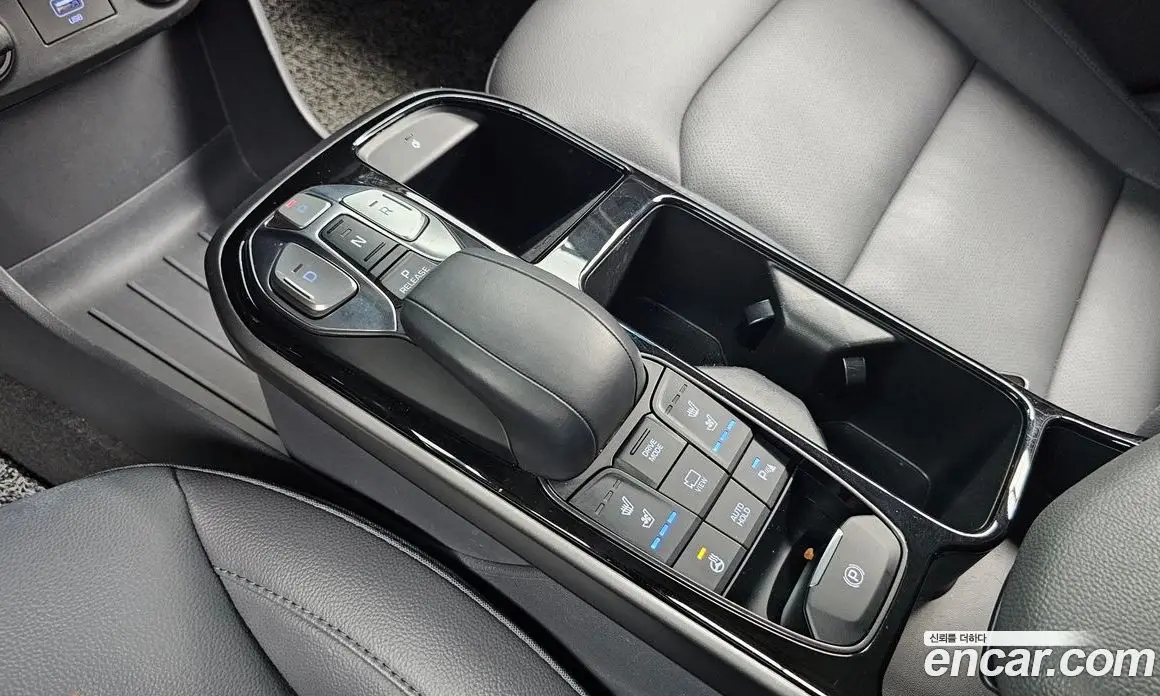 Hyundai Ioniq 2020 0.1 автомат (гидро), фото 11