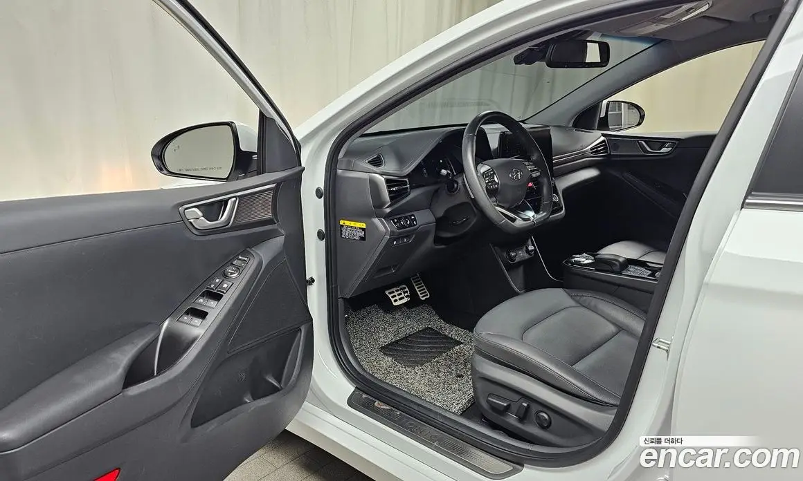 Hyundai Ioniq 2020 0.1 автомат (гидро), фото 12