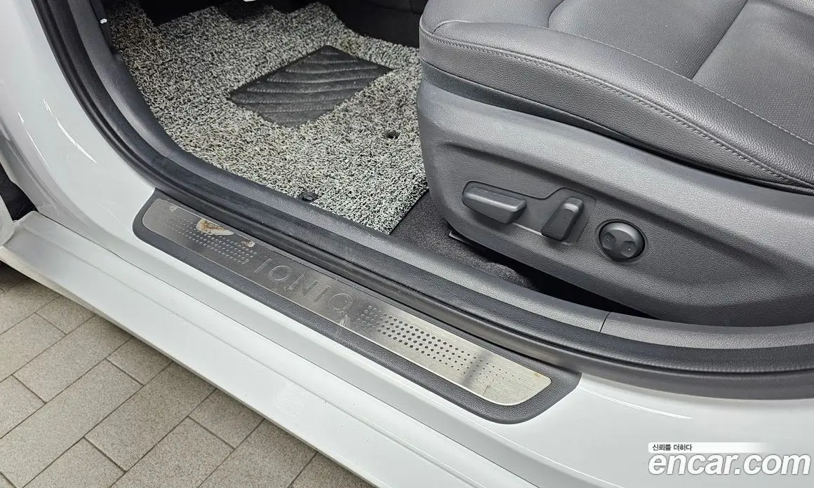 Hyundai Ioniq 2020 0.1 автомат (гидро), фото 27