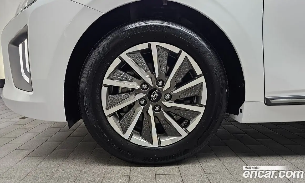 Hyundai Ioniq 2020 0.1 автомат (гидро), фото 4
