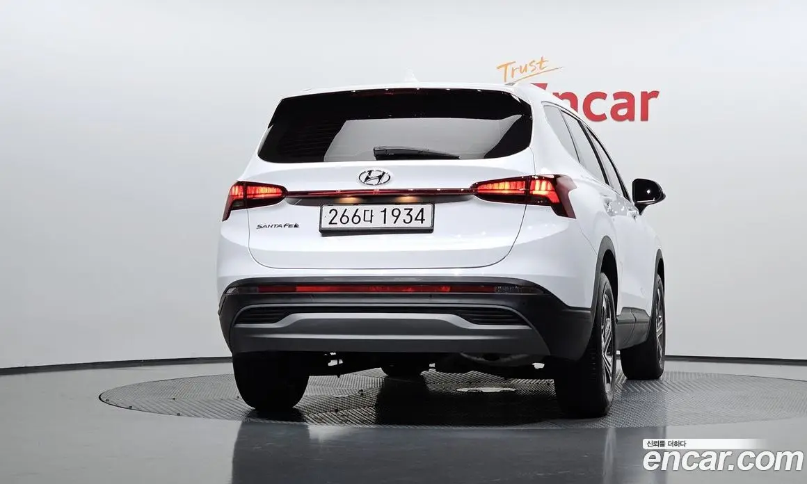 Hyundai Santa Fe 2022 2.5 автомат (гидро), фото 4