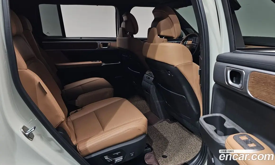 Hyundai Santa Fe 2023 1.6 автомат (гидро), фото 16