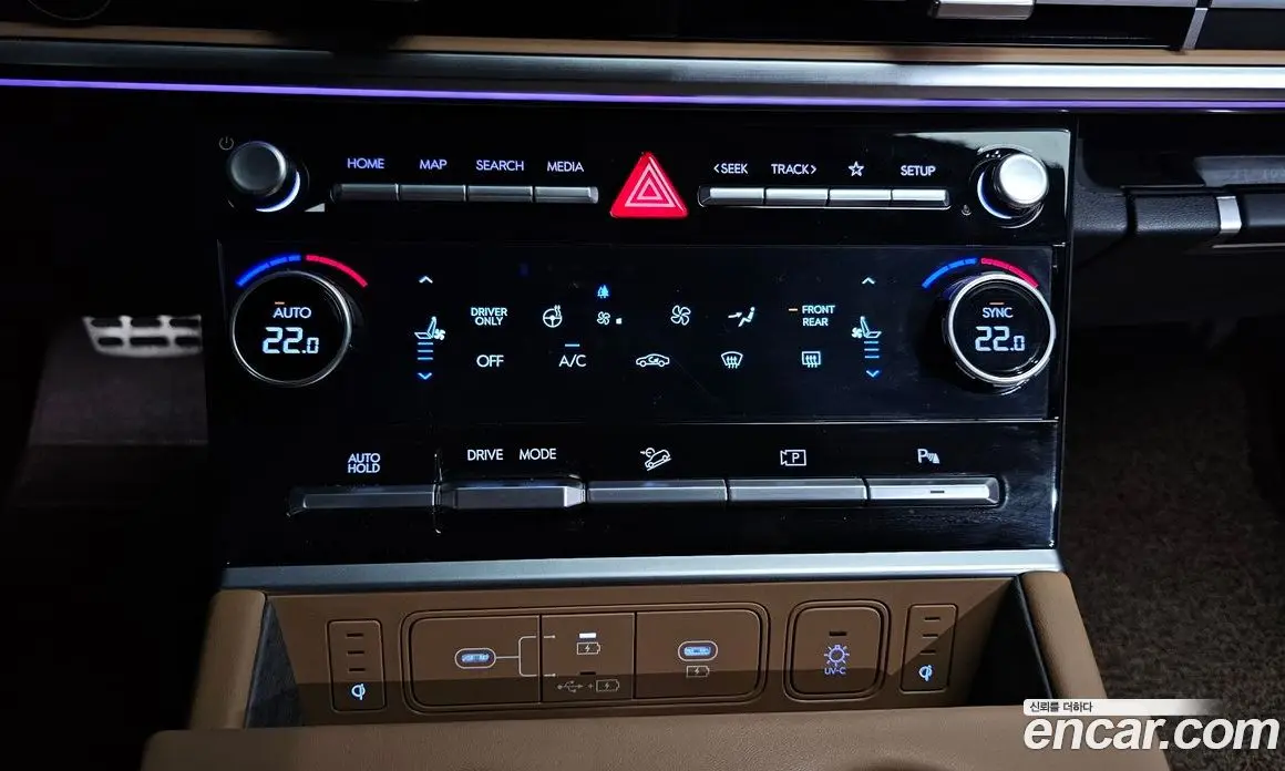 Hyundai Santa Fe 2023 1.6 автомат (гидро), фото 28