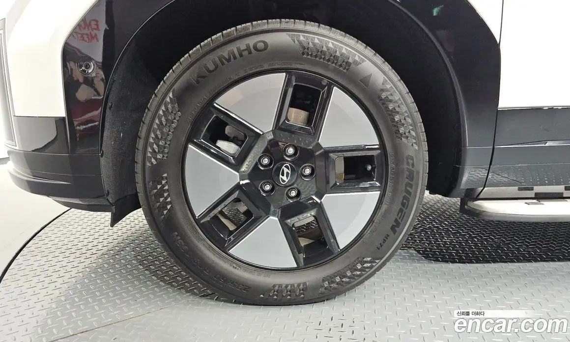 Hyundai Santa Fe 2024 1.6 автомат (гидро), фото 5