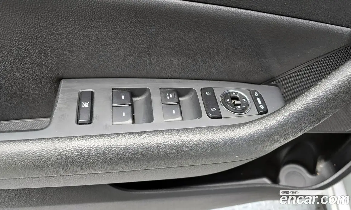 Hyundai Sonata 2014 2.0 автомат (гидро), фото 17
