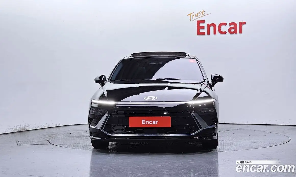 Hyundai Sonata 2023 2.0 автомат (гидро), фото 3