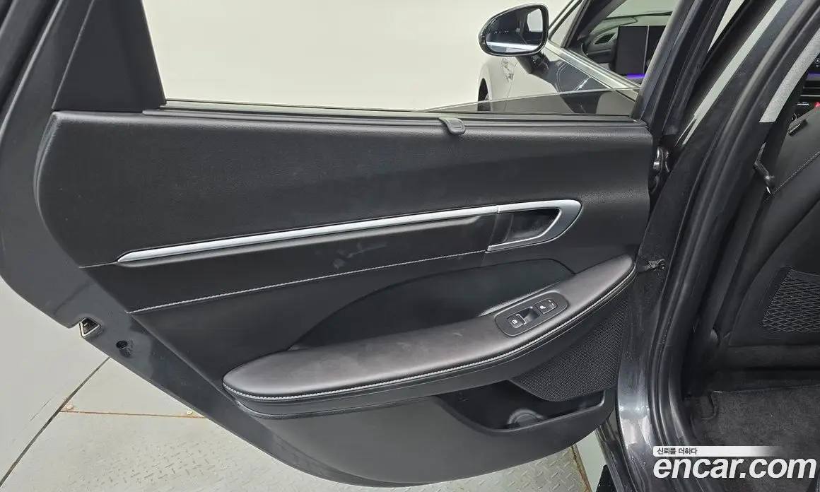 Hyundai Sonata 2024 2.0 автомат (гидро), фото 15
