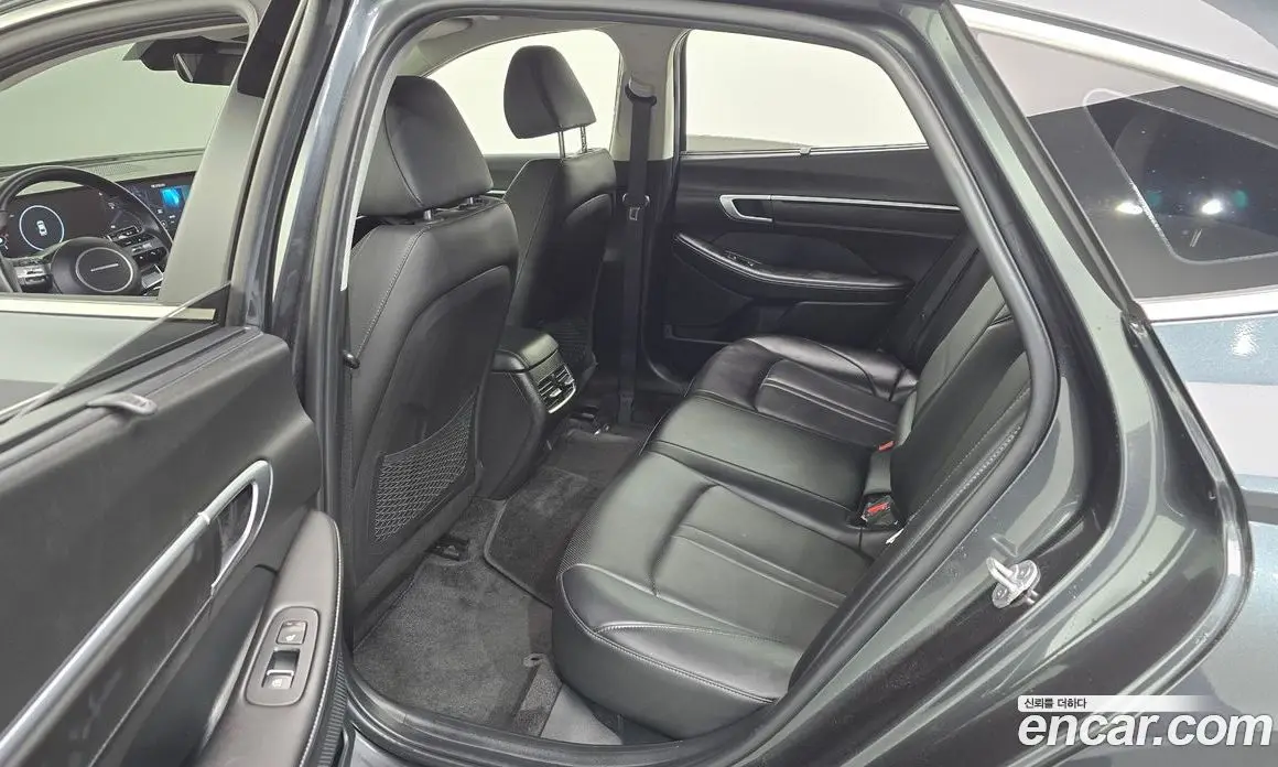 Hyundai Sonata 2024 2.0 автомат (гидро), фото 23