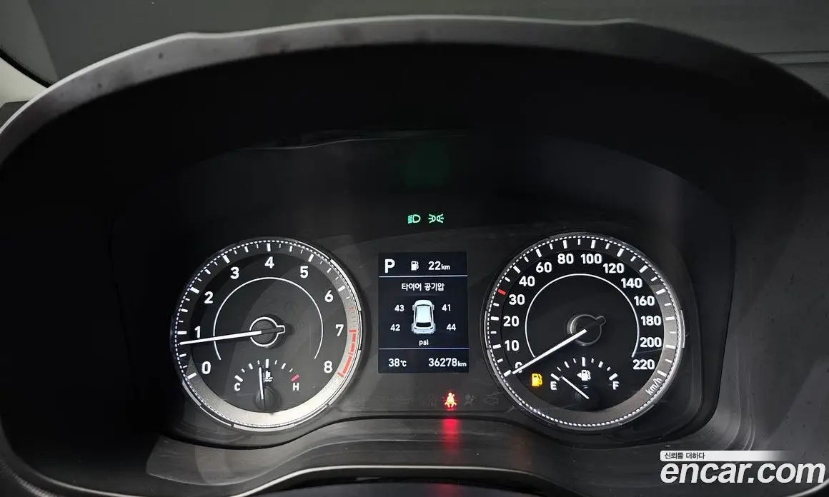 Hyundai Venue 2021 1.6 автомат (гидро), фото 11