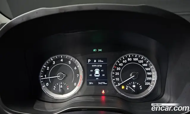 Hyundai Venue 2021 1.6 автомат (гидро), миниатюра 11