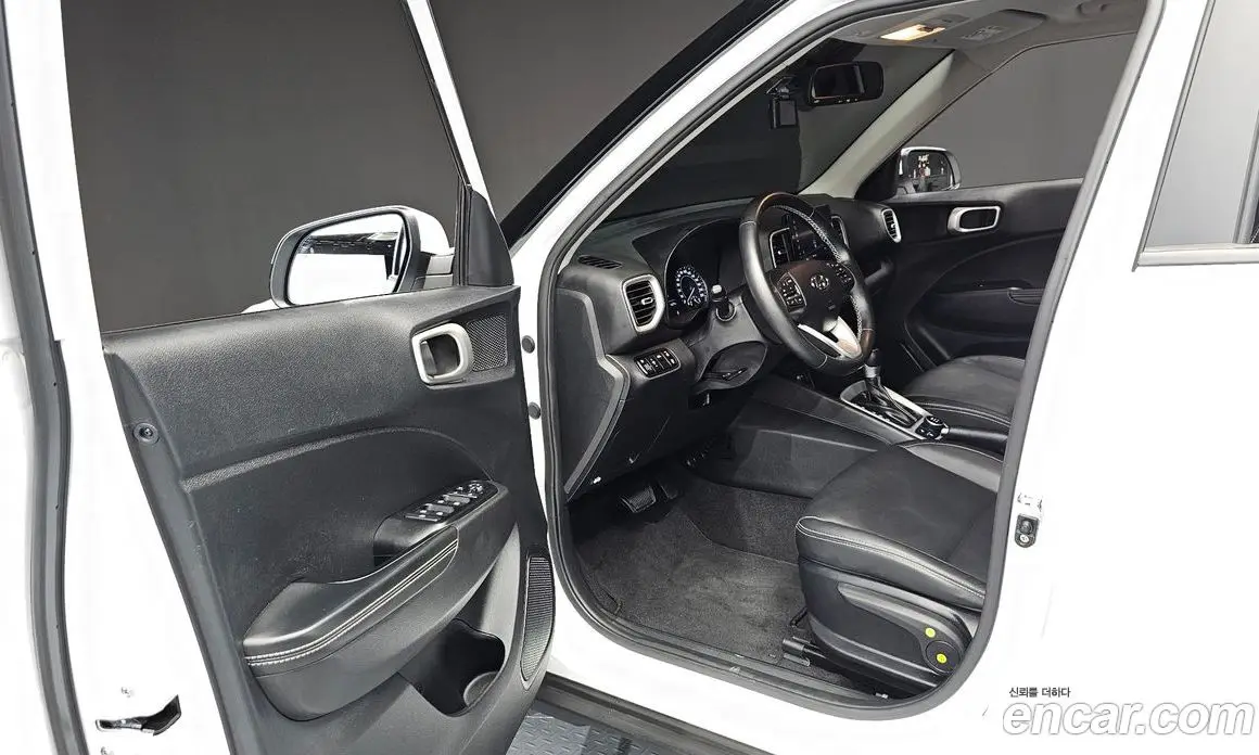 Hyundai Venue 2021 1.6 автомат (гидро), фото 13
