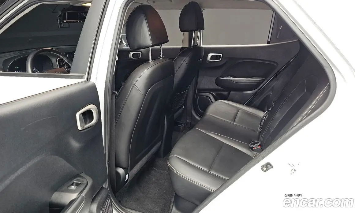 Hyundai Venue 2021 1.6 автомат (гидро), фото 17