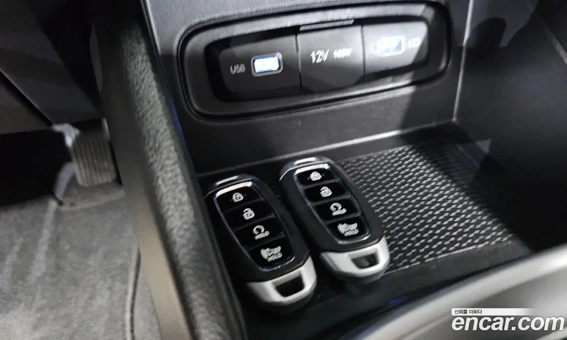 Hyundai Venue 2021 1.6 автомат (гидро), фото 19