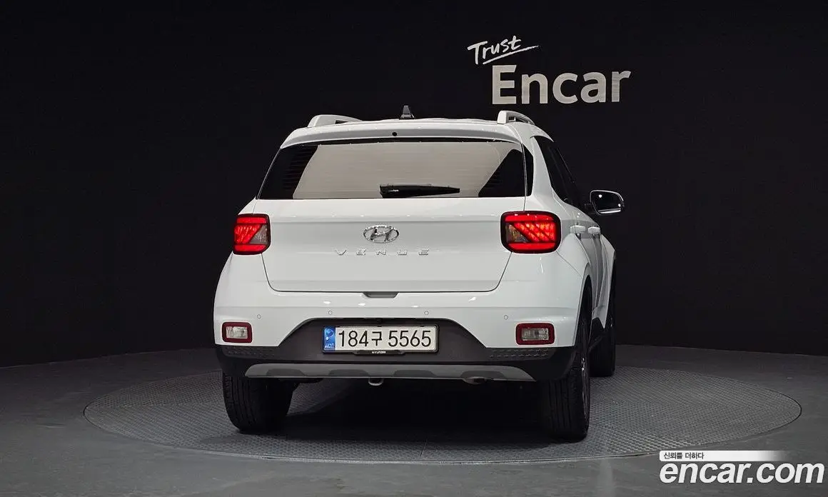 Hyundai Venue 2021 1.6 автомат (гидро), фото 4