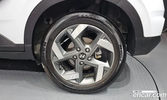 Hyundai Venue 2021 1.6 автомат (гидро), миниатюра 7