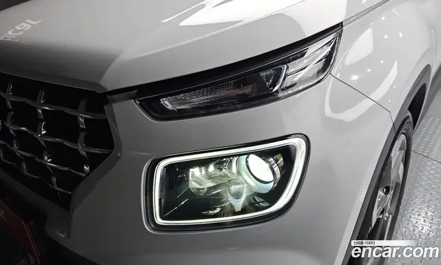 Hyundai Venue 2021 1.6 автомат (гидро), миниатюра 8