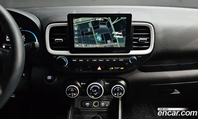 Hyundai Venue 2023 1.6 автомат (гидро), миниатюра 12