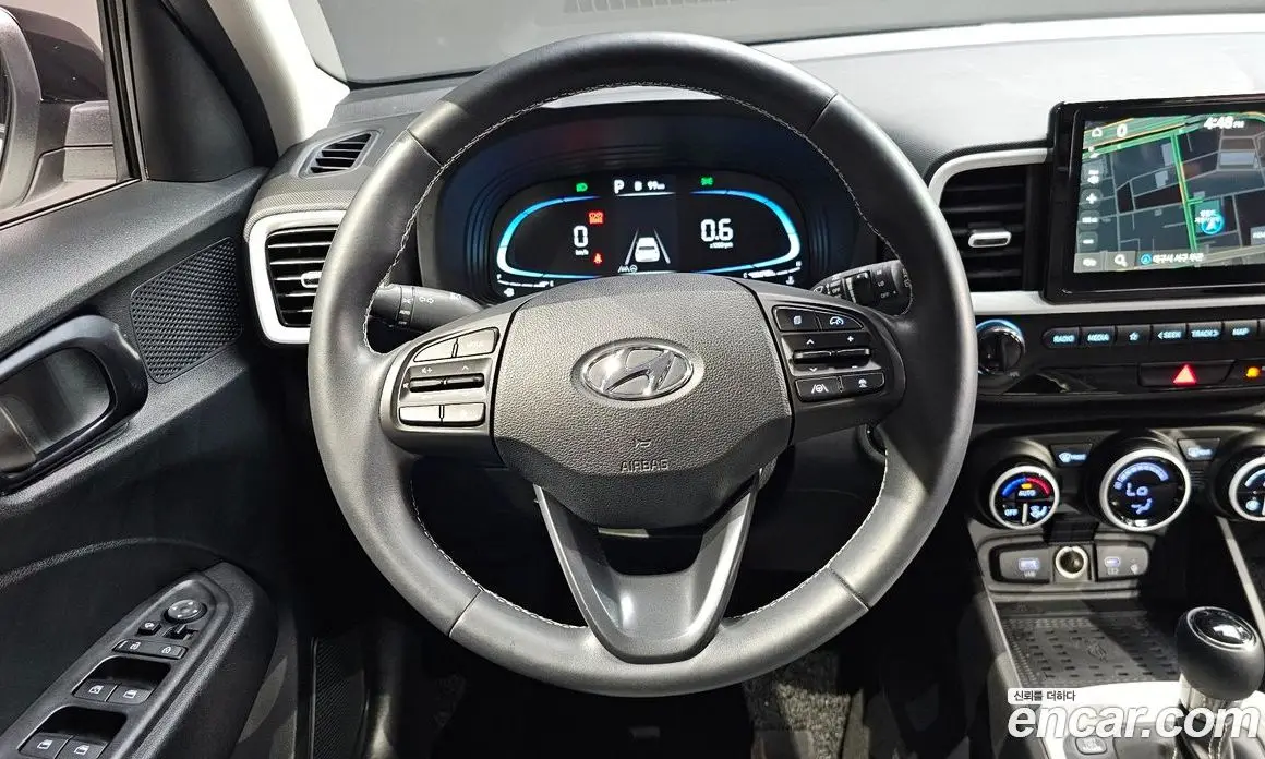 Hyundai Venue 2023 1.6 автомат (гидро), фото 13