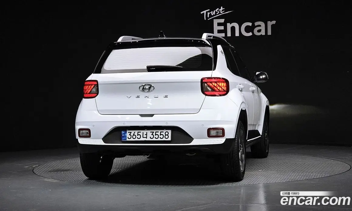 Hyundai Venue 2023 1.6 автомат (гидро), фото 4