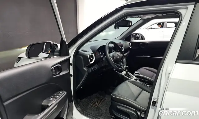 Hyundai Venue 2023 1.6 автомат (гидро), миниатюра 10