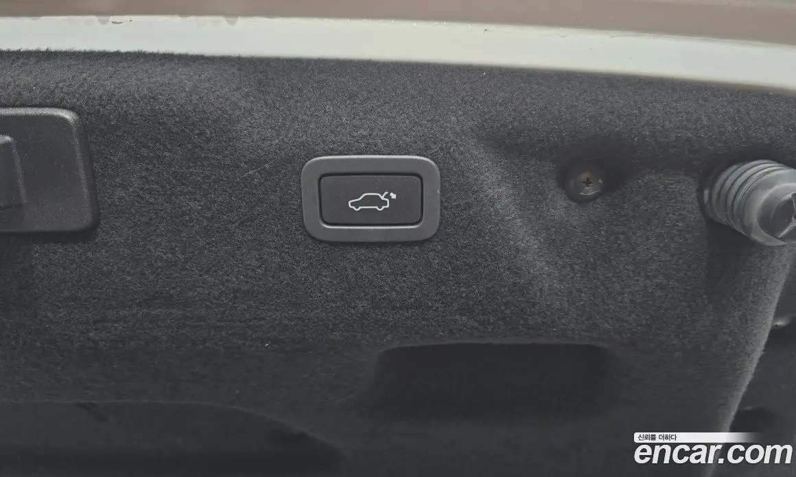 Jaguar XE 2016 2.0 автомат (гидро), фото 19