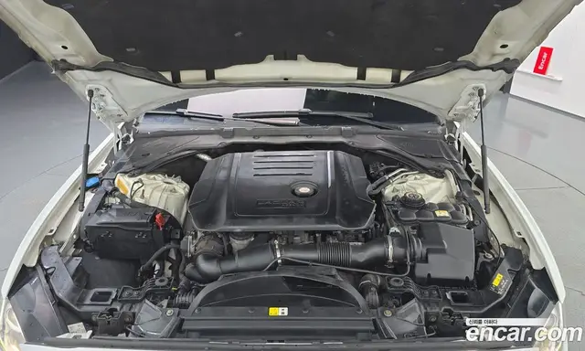 Jaguar XE 2016 2.0 автомат (гидро), миниатюра 6
