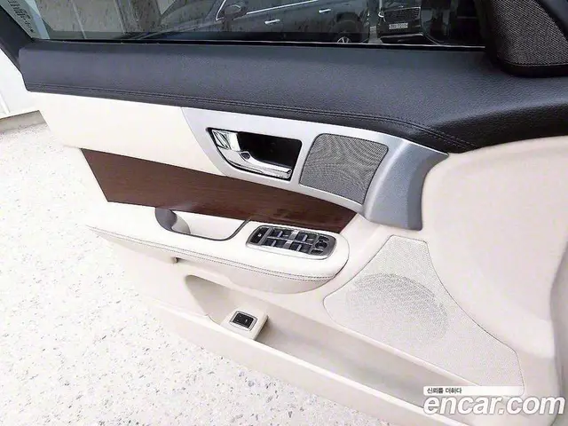 Jaguar XF 2013 2.0 автомат (гидро), миниатюра 11
