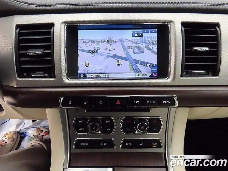 Jaguar XF 2013 2.0 автомат (гидро), фото 14