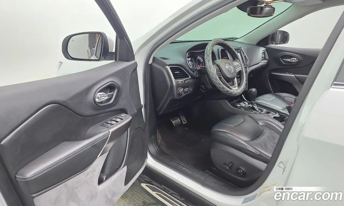 Jeep Cherokee 2019 2.4 автомат (гидро), фото 13