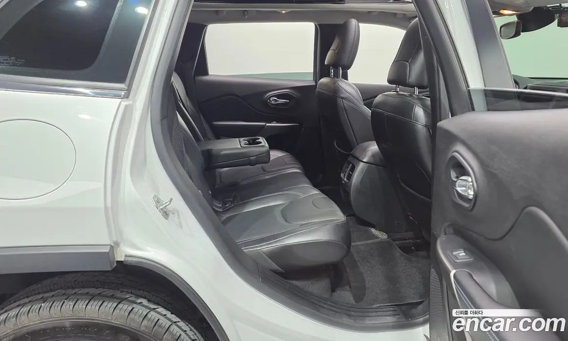 Jeep Cherokee 2019 2.4 автомат (гидро), фото 18