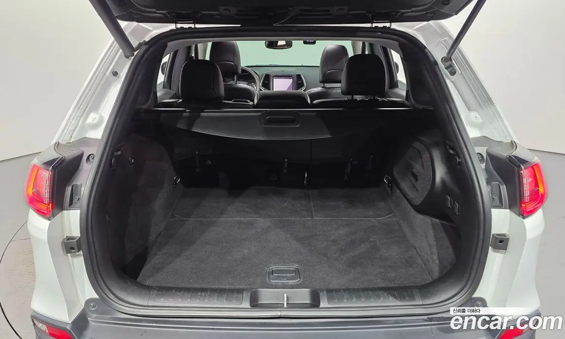 Jeep Cherokee 2019 2.4 автомат (гидро), фото 24