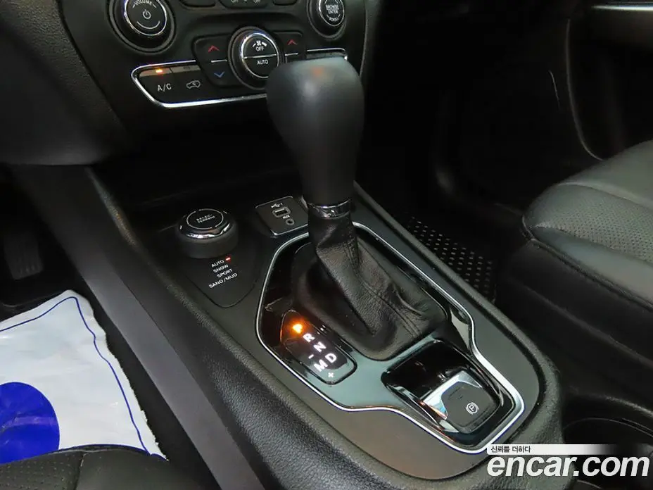 Jeep Cherokee 2021 2.4 автомат (гидро), фото 11