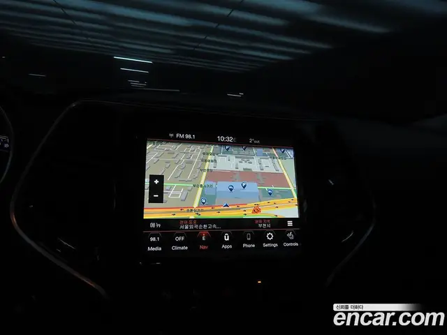 Jeep Cherokee 2021 2.4 автомат (гидро), миниатюра 12