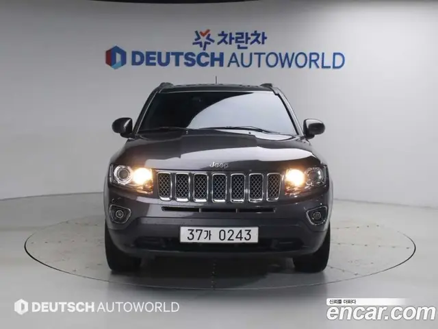 Jeep Compass 2016 2.4 автомат (гидро), миниатюра 3