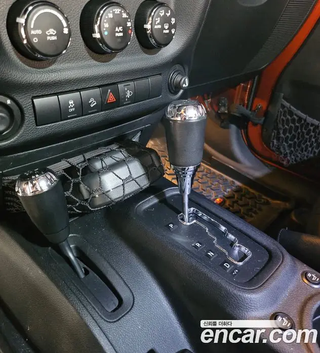 Jeep Wrangler 2014 2.8 автомат (гидро), миниатюра 9