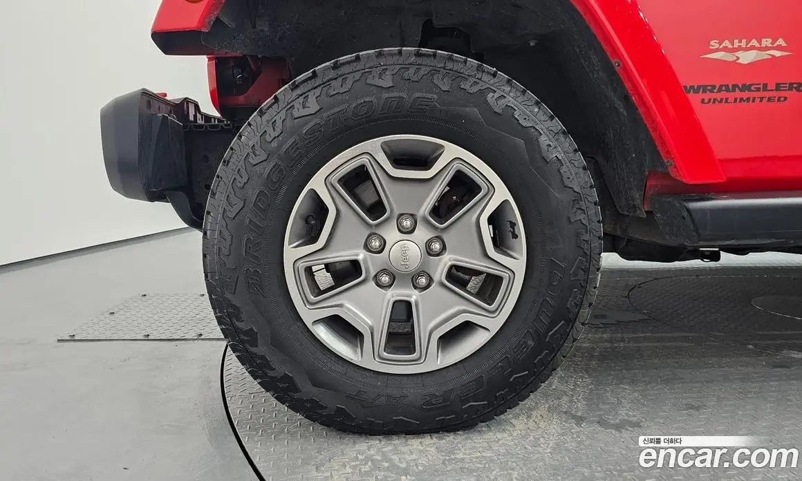 Jeep Wrangler 2015 2.8 автомат (гидро), фото 5