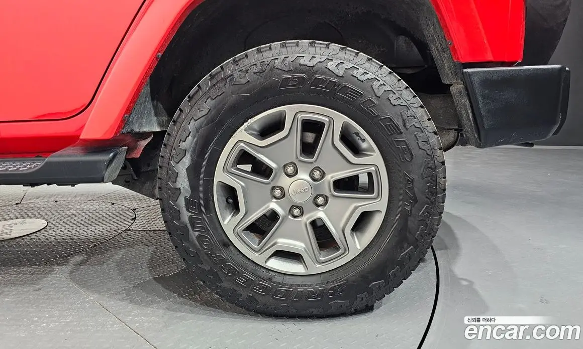Jeep Wrangler 2015 2.8 автомат (гидро), фото 7