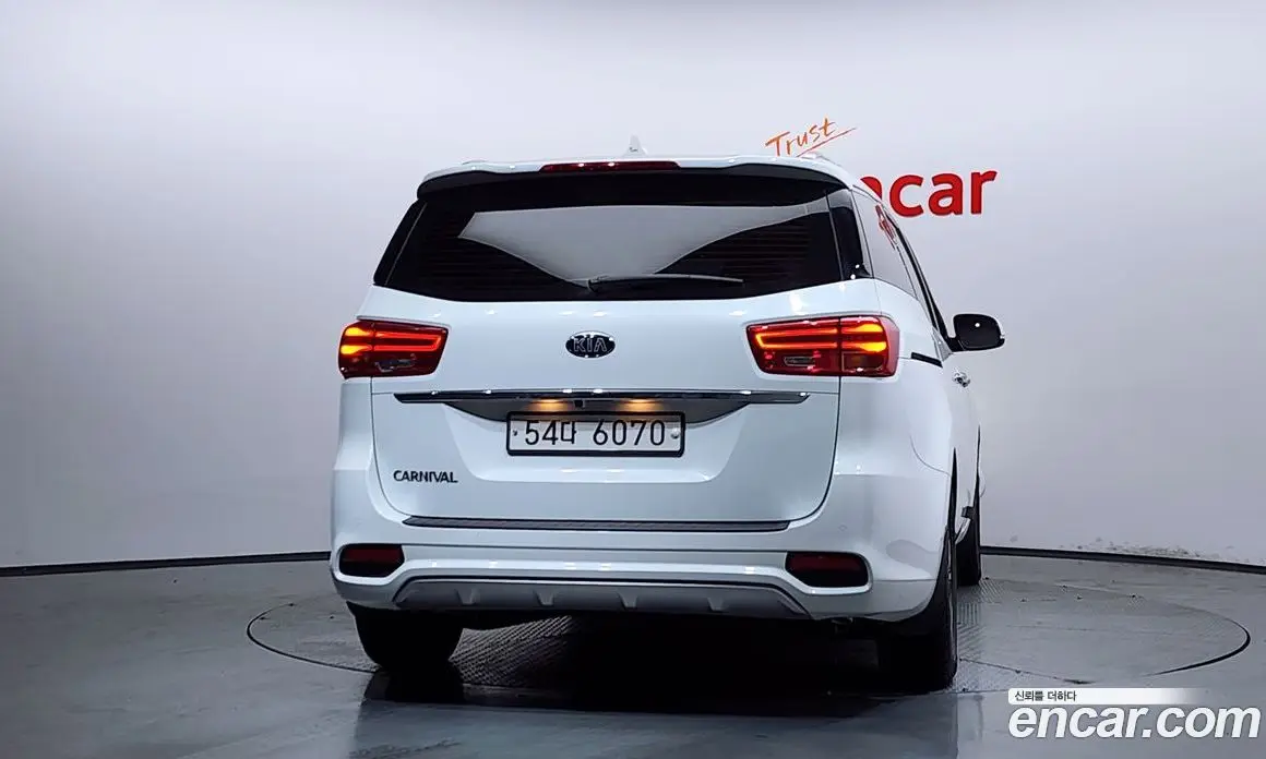 Kia Carnival 2018 2.2 автомат (гидро), фото 4