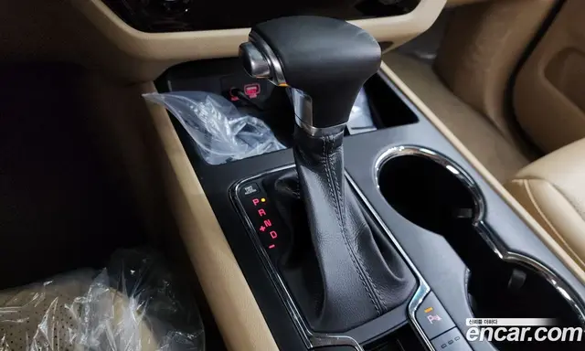 Kia Carnival 2018 2.2 автомат (гидро), миниатюра 9