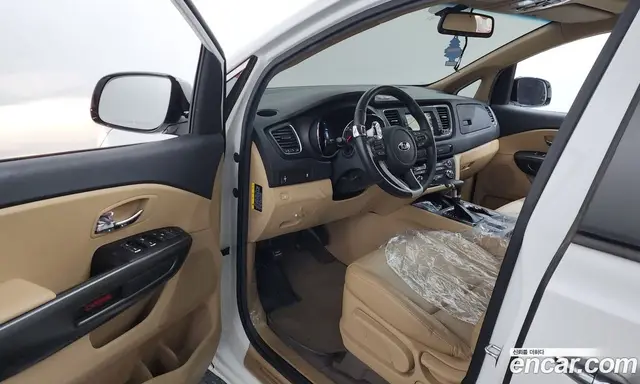 Kia Carnival 2018 2.2 автомат (гидро), миниатюра 10