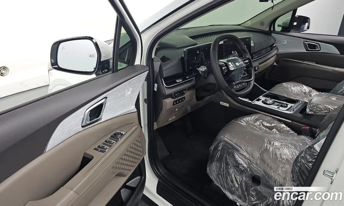 Kia Carnival 2025 1.6 автомат (гидро), фото 12