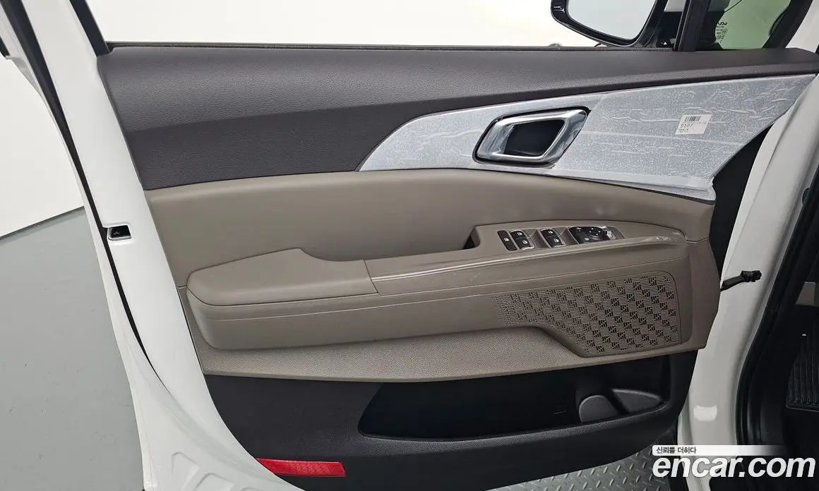 Kia Carnival 2025 1.6 автомат (гидро), фото 13