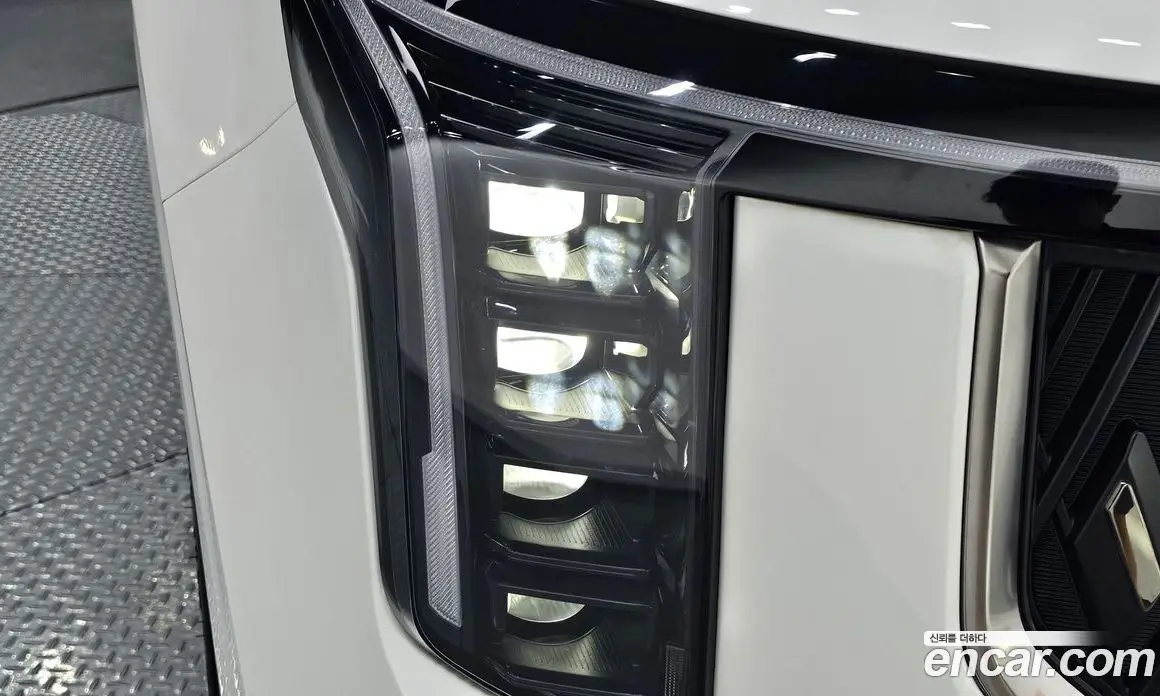 Kia Carnival 2025 1.6 автомат (гидро), фото 7