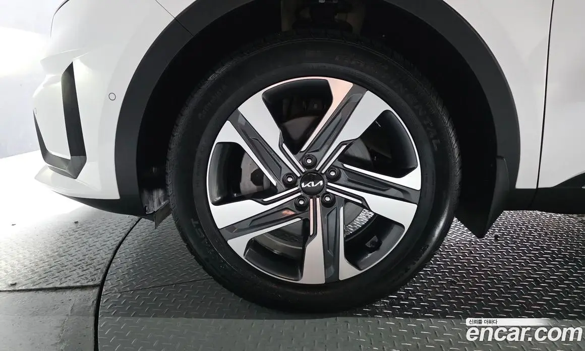 Kia Sorento 2023 1.6 автомат (гидро), фото 5