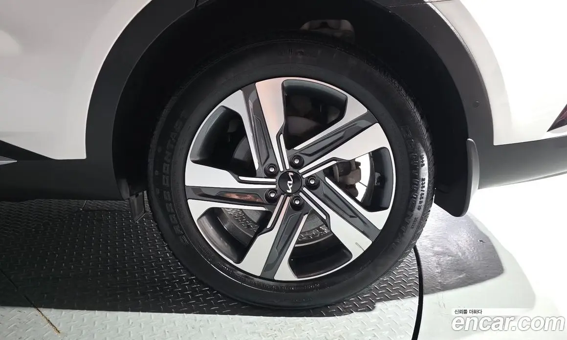 Kia Sorento 2023 1.6 автомат (гидро), фото 7
