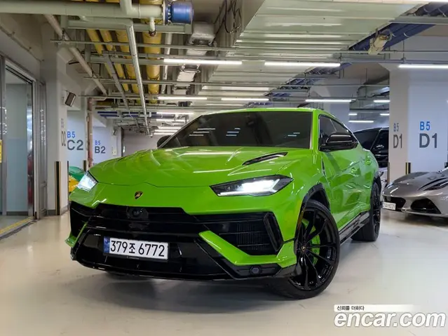 Lamborghini Urus, 2023, 11 616 км